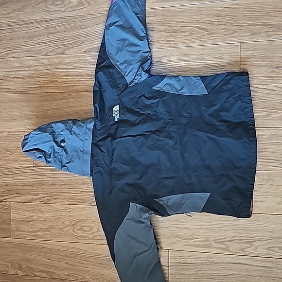 The North Face Jacket - Picture 7 of 9